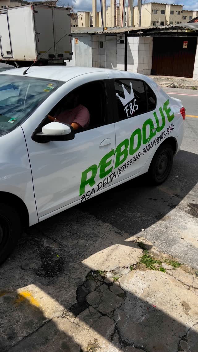 Reboque F&S — Adesivagem lateral