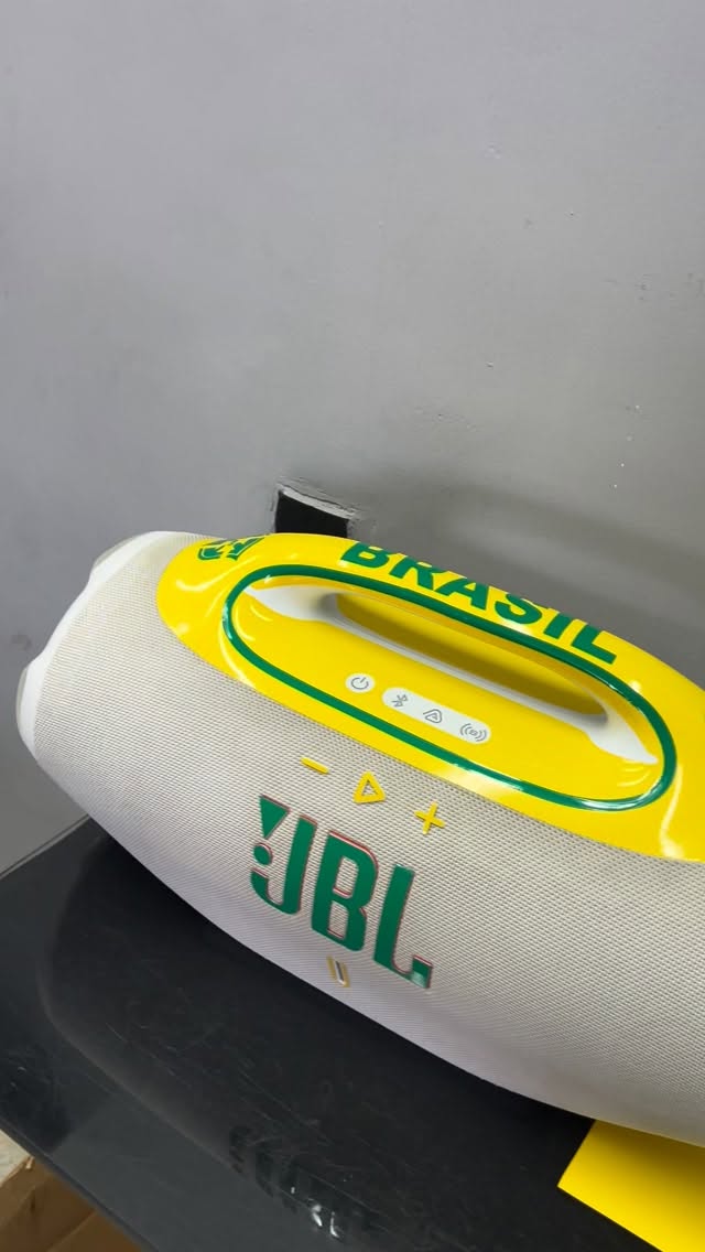 JBL Boombox — Envelopamento Brasil